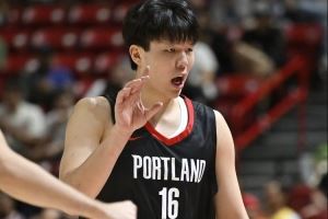 也太强了吧！开拓者首节34-13领先勇士21分！杨瀚森2助1帽亮眼图片